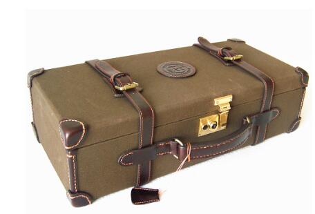Hunting equipment / cartridge case